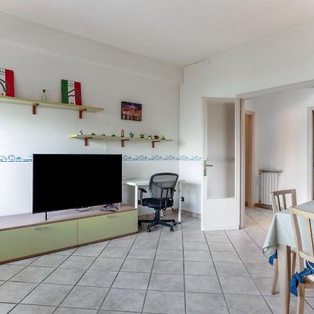 Lucca Roomy Apartment With Balcony And Parking! Kültér fotó