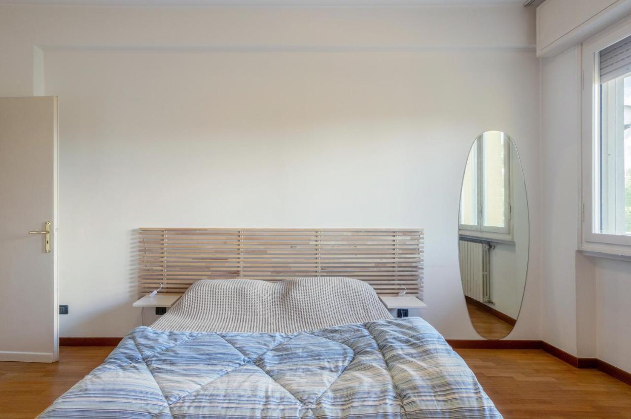 Lucca Roomy Apartment With Balcony And Parking! Kültér fotó