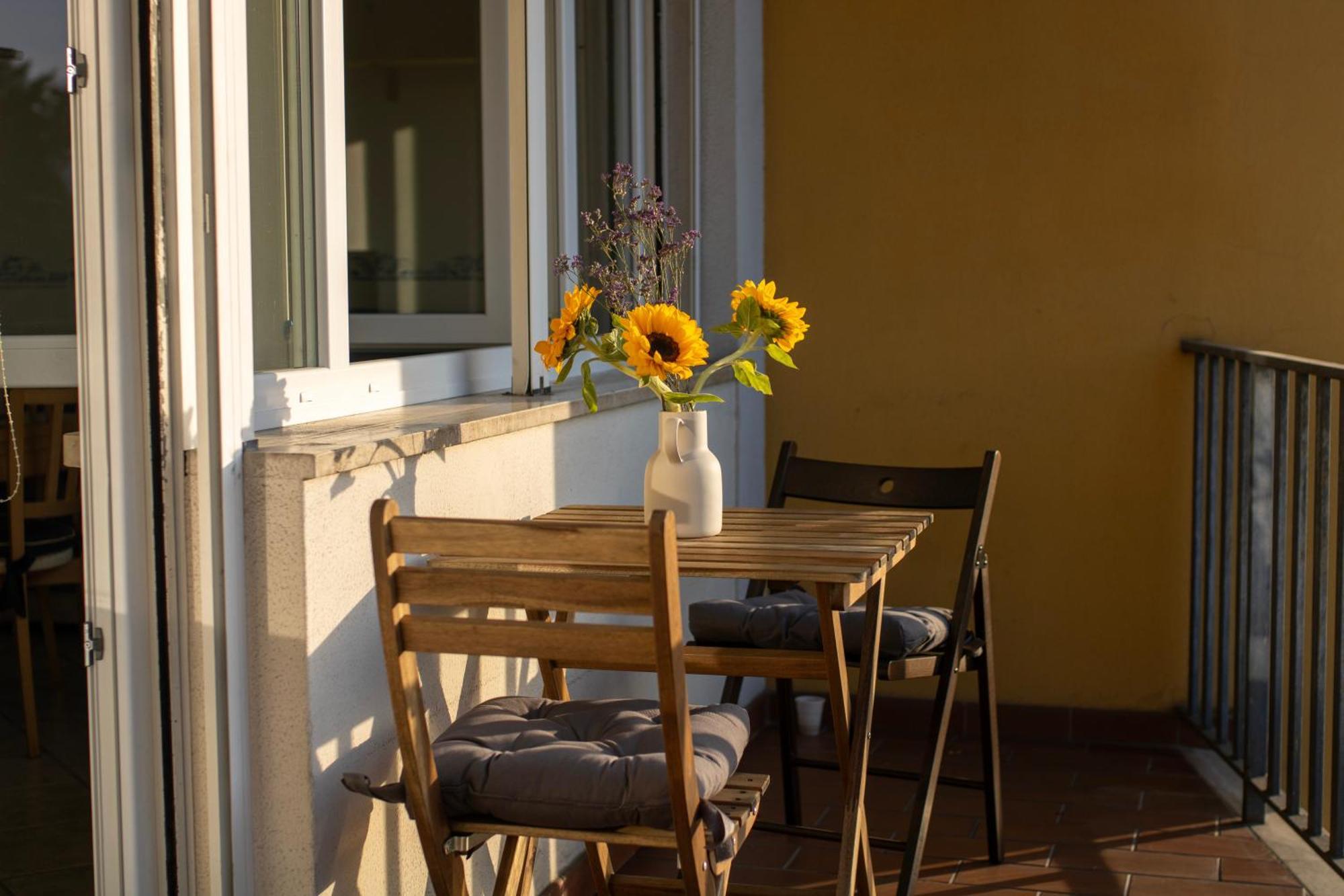 Lucca Roomy Apartment With Balcony And Parking! Kültér fotó